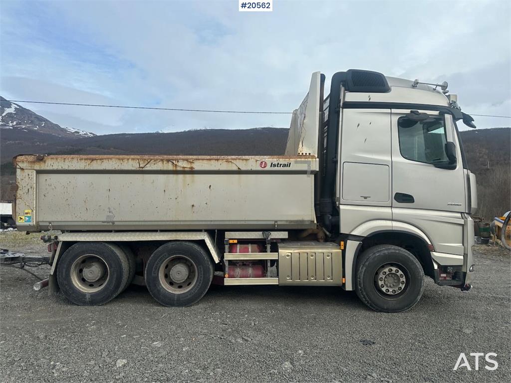 Mercedes-Benz Arocs 2658 6x2 Tipper truck. 2016 20562 Arocs 2658 6x2 Tipper truck. 2016 1 Tipper trucks image 3