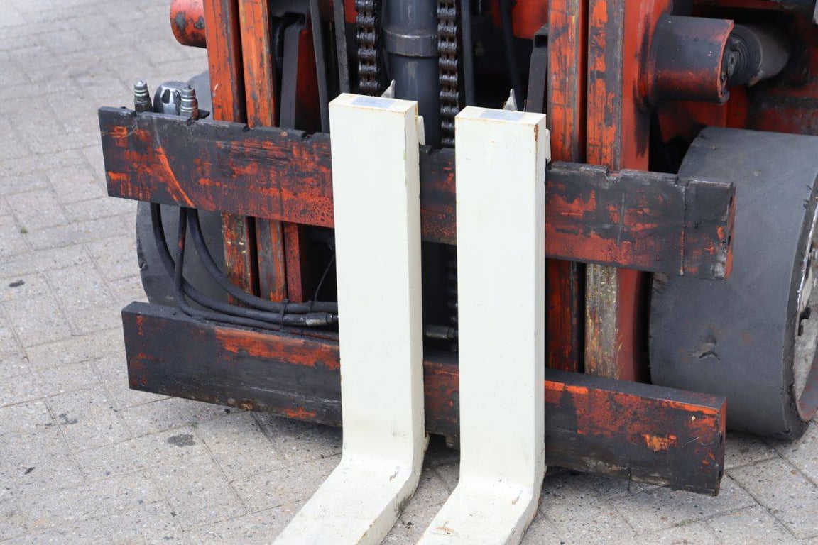 Forklift Nissan KCUGH02F350 LPG 2250kg 3.1m 1995 1995 KCUGH02F350 1995 1 Forklift image 12