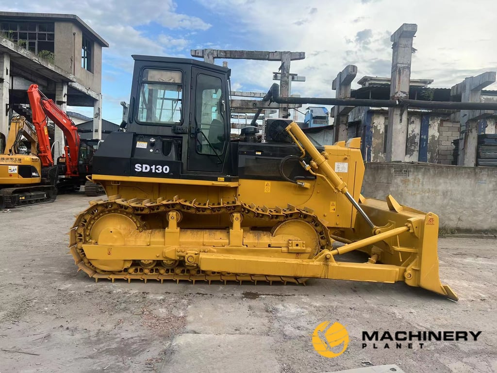 Shantui SD130 Used Bulldozers Made in China For Sale SD130 2019 1 Dozers image 4