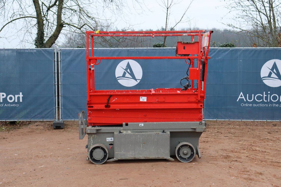 JLG 6RS Electric Scissor Lift 7.8m 2014 2014 6RS 2014 1 Scissor Lifts image 2