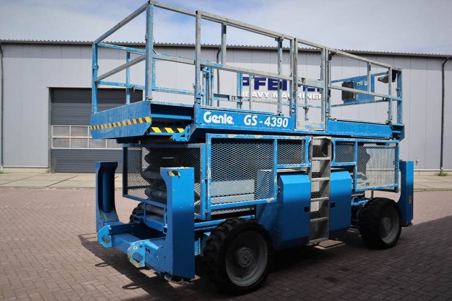 Genie GS4390 Diesel, 4x4 Drive, 15.11m Working Height 68 2009 GENIE - GS4390 - 62126 GS4390 Diesel, 4x4 Drive, 15.11m Work...