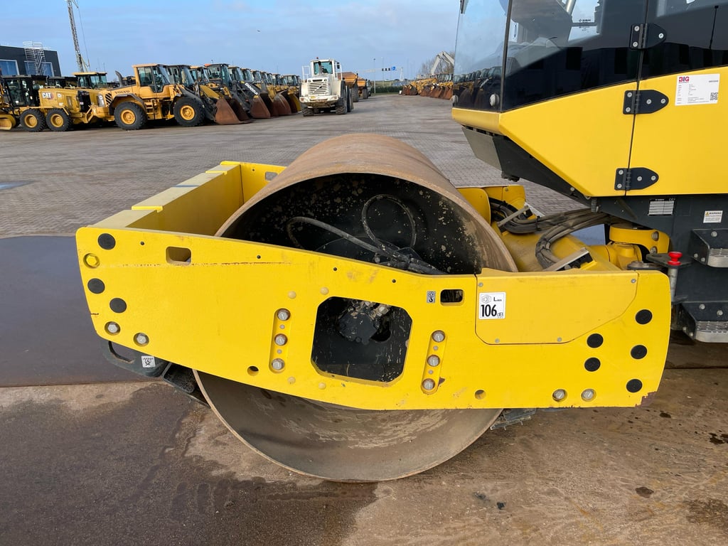 Heavy machinery product image - Image 7 of 15
