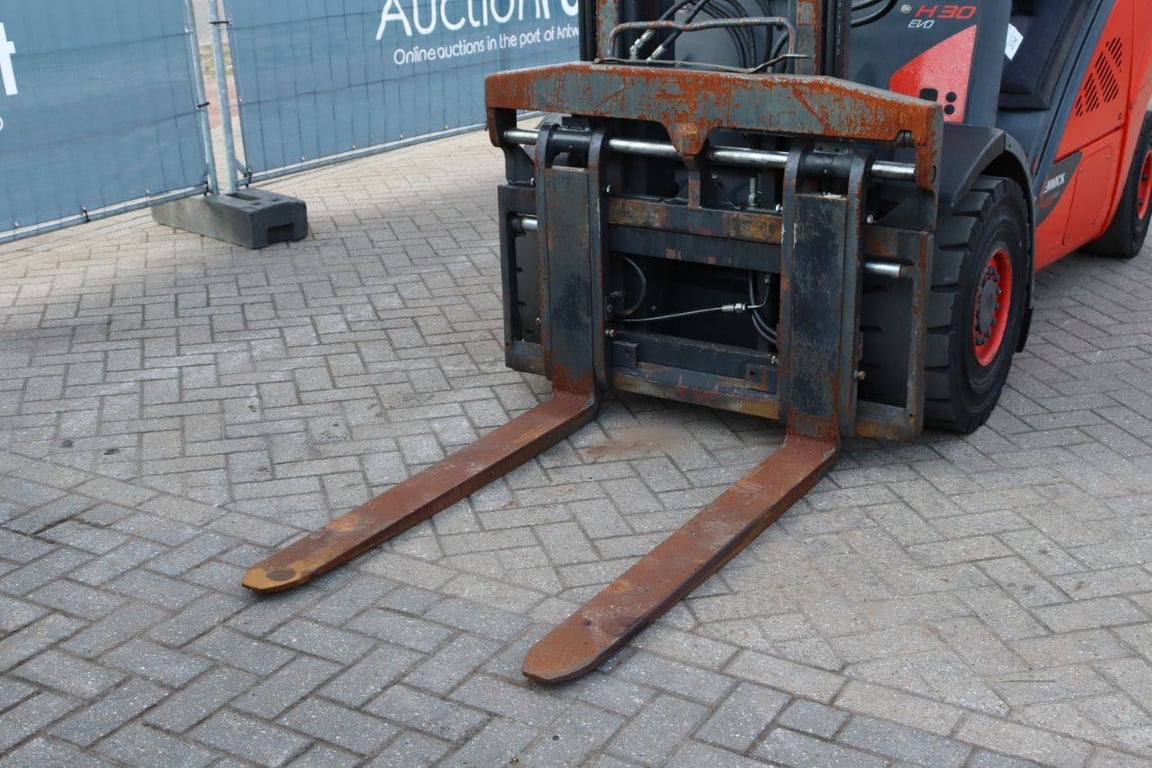 Forklift Linde H30D-02 Diesel 3000kg 2013 2013 Fenwick-Linde H30D-02 2013 1 Forklift image 13