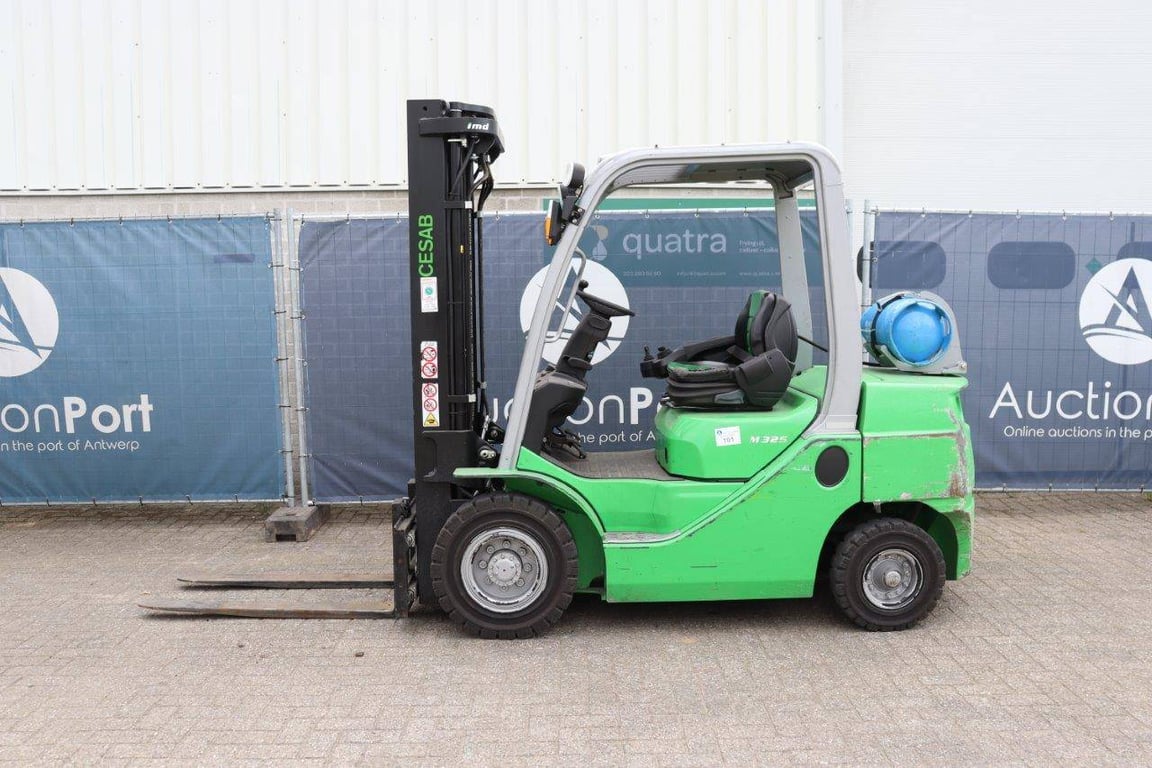 Forklift CESAB M325G LPG 2500kg 2018 2018 Cesab M325G 2018 1 Forklift image 2
