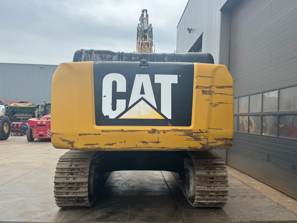 Caterpillar 336FL Tracked material handler 2015 00033611 336FL Tracked material handler 2015 1 image 8