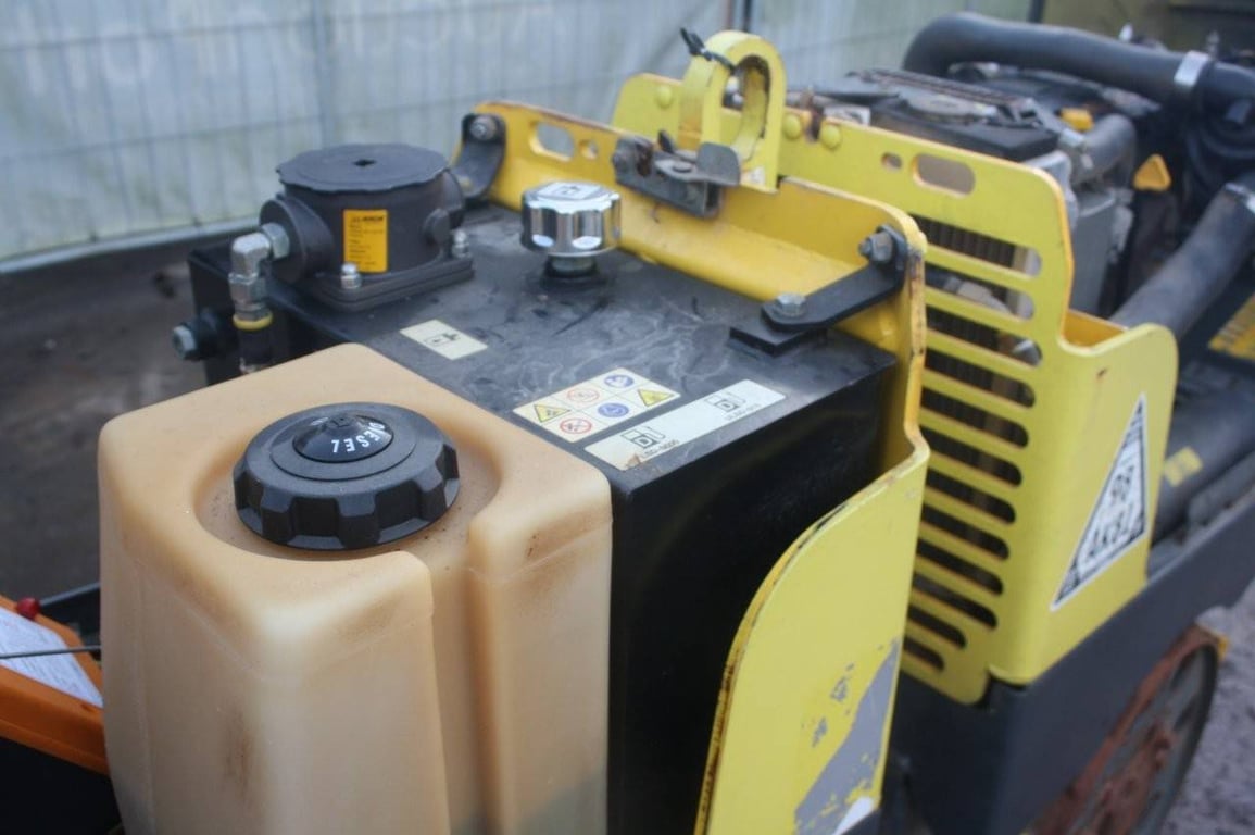 Vibratory roller Wacker Neusen Roller RT Diesel 14kW 2014 2014 Neuson Roller RT 2014 1 image 9
