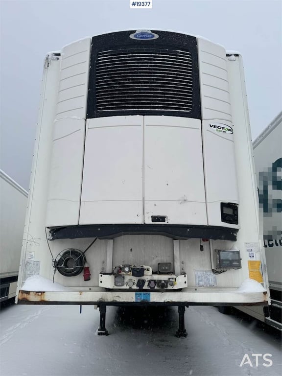 Schmitz Cargobull closed semi trailer w/ refrigerator/freezer unit 2016 19377 Schmitz Cargobull closed semi trailer w/ ref...