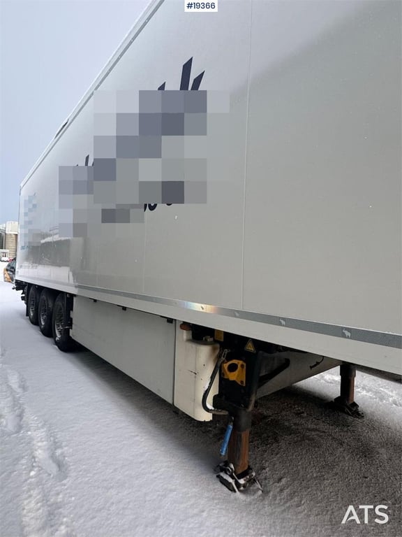 Schmitz Cargobull closed semi-trailer w/ Carrier aggregate and lift 2016 19366 Schmitz Cargobull closed semi-trailer w/ Ca...