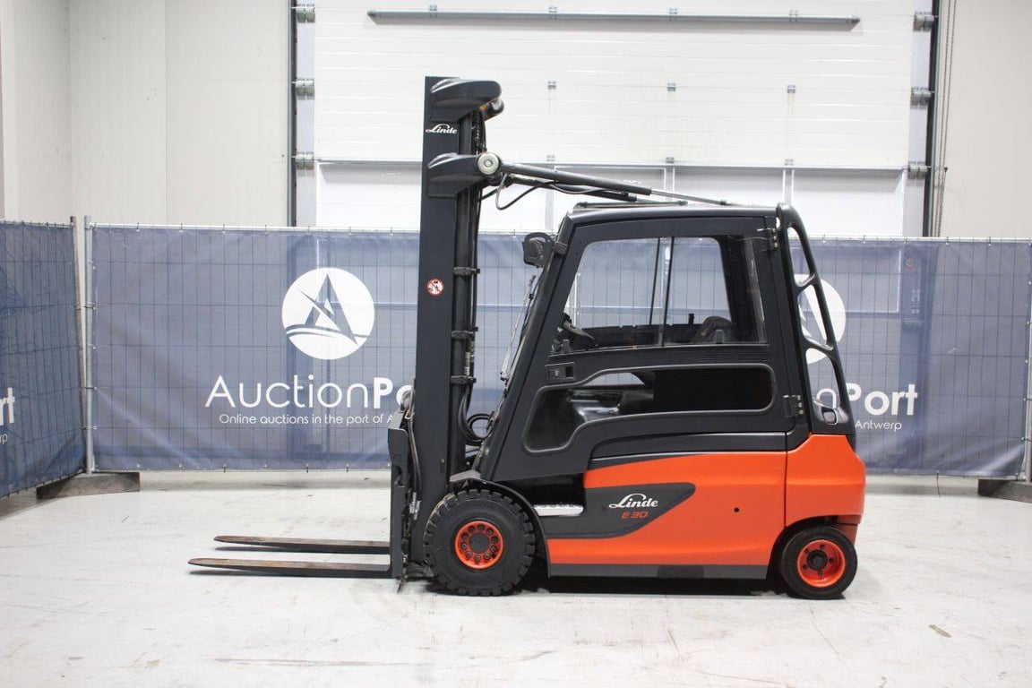 Forklift Linde E30L-01 Electric 3000kg 2014 2014 E30L-01 2014 1 Forklift image 2