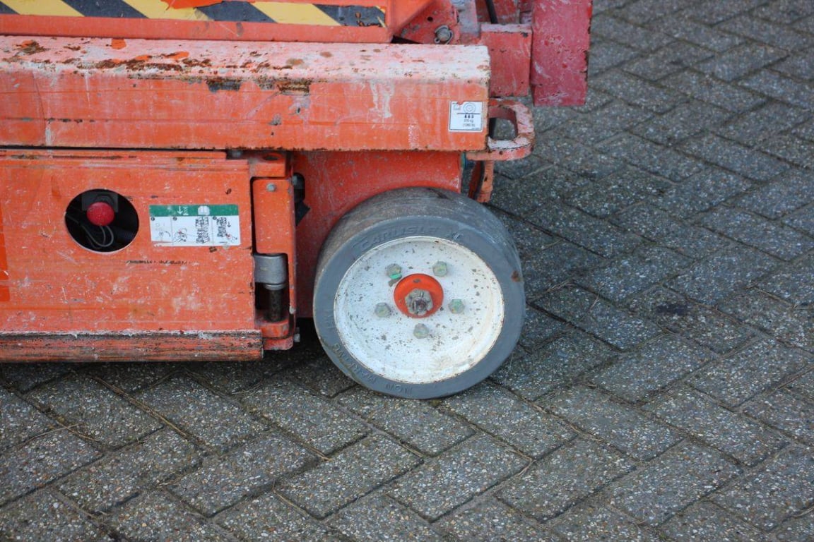 Scissor Lift Skyjack Electric 1 Scissor Lifts image 12