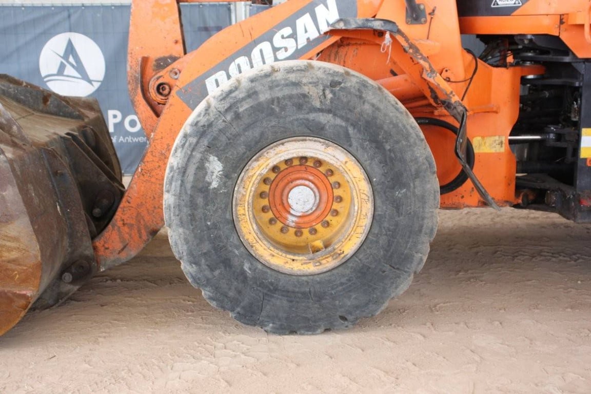 Wheel loader Doosan DL300 Series III Diesel 22kW 2014 2014 DL300 Series III 2014 1 image 12