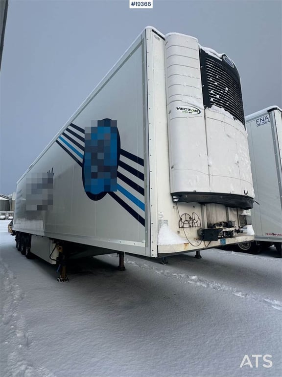 Schmitz Cargobull closed semi-trailer w/ Carrier aggregate and lift 2016 19366 Schmitz Cargobull closed semi-trailer w/ Ca...