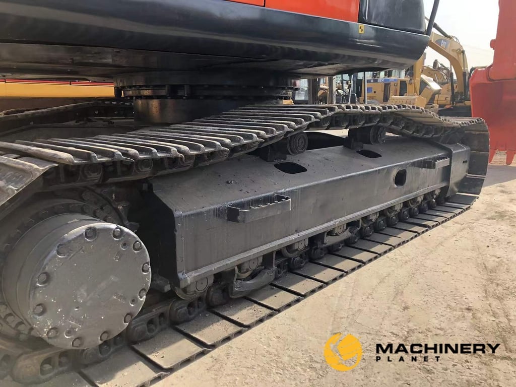 Hitachi ZX240 Crawler Excavator Original For Sale ZX240 2020 1 Crawler Excavators image 4