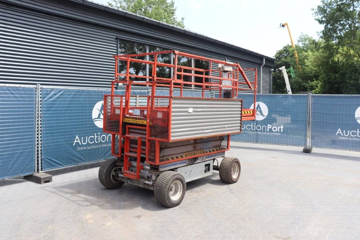 Scissor Lift Skyjack SJ III - 6832 Electric 1998 1998 SJ III - 6832 1998 1 Scissor Lifts image 8