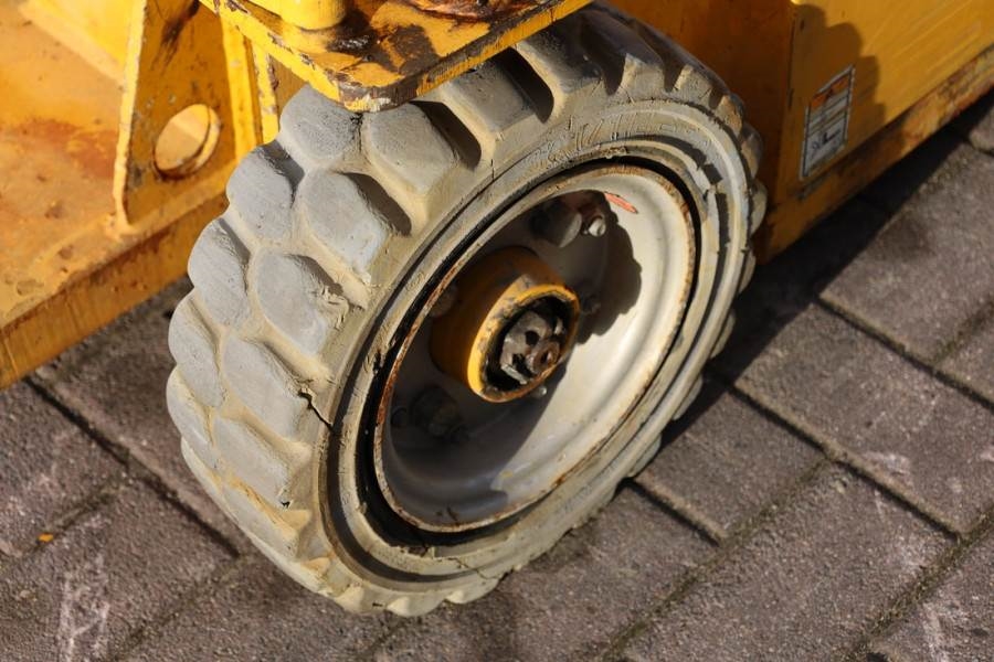 Haulotte STAR 12 Electric, 12m Working Height, 3m Reach, 21 2008 HAULOTTE - STAR 12 - 63163 STAR 12 Electric, 12m Working ...