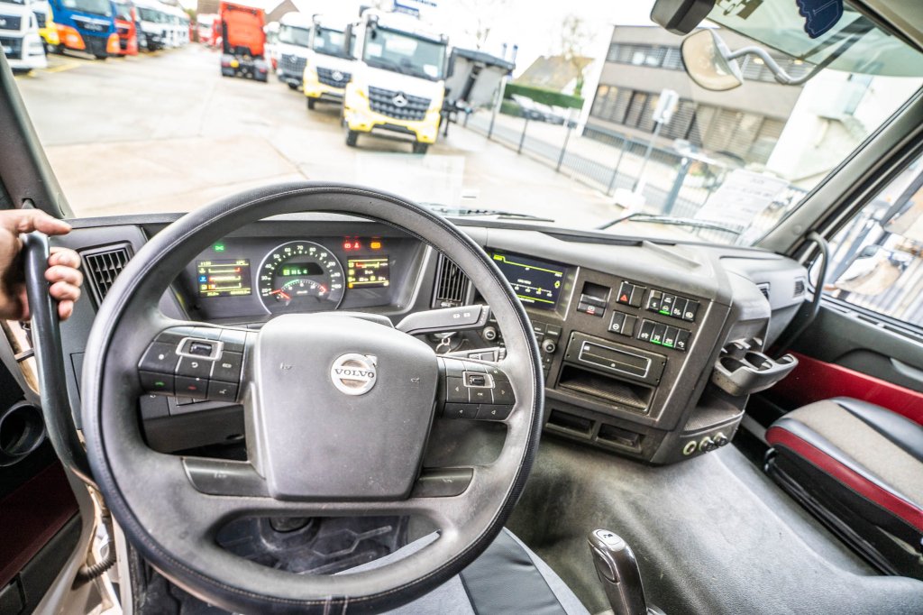 VOLVO FMX 460 GLOB + HYDR 2017 E64856 FMX 460 GLOB + HYDR 2017 1 image 12