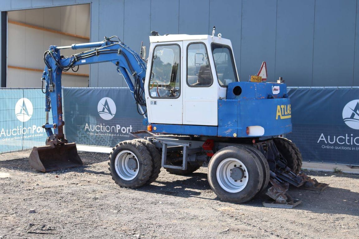 Atlas 1004 Diesel Wheel Excavator 1989 1989 1004 1989 1 Wheel Loaders image 3
