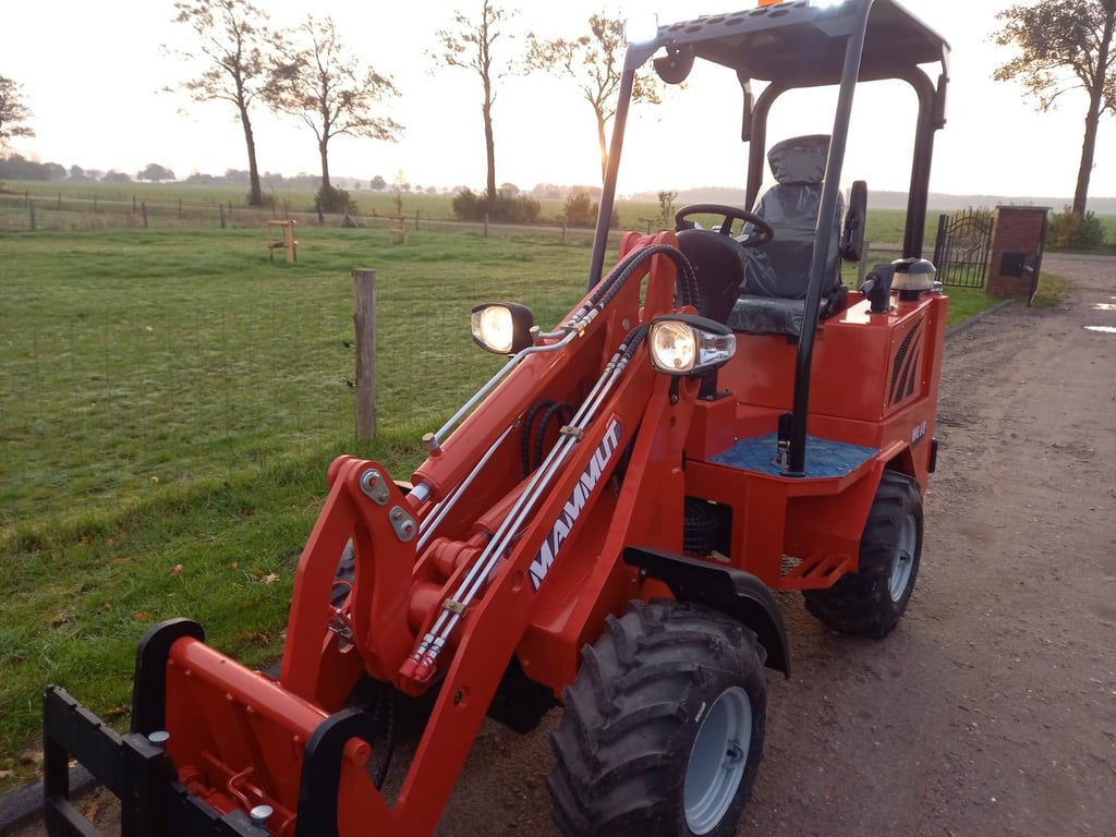 Wheel loader Mammut WL10 Diesel 18.4kW New MAMMUT WL10 0 image 2