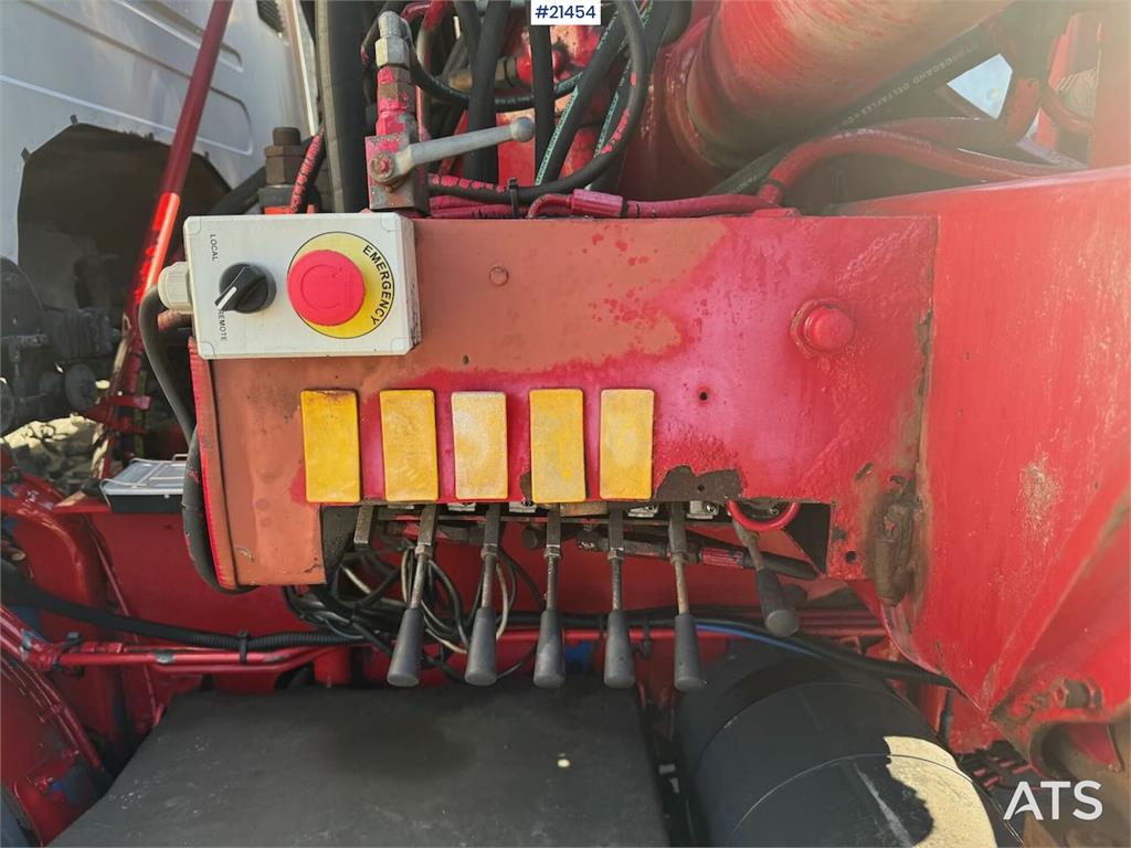 Scania P340 Hook/crane truck 23 t/m Palfinger crane 2005 21454 P340 Hook/crane truck 23 t/m Palfinger crane 2005 1 Crane t...