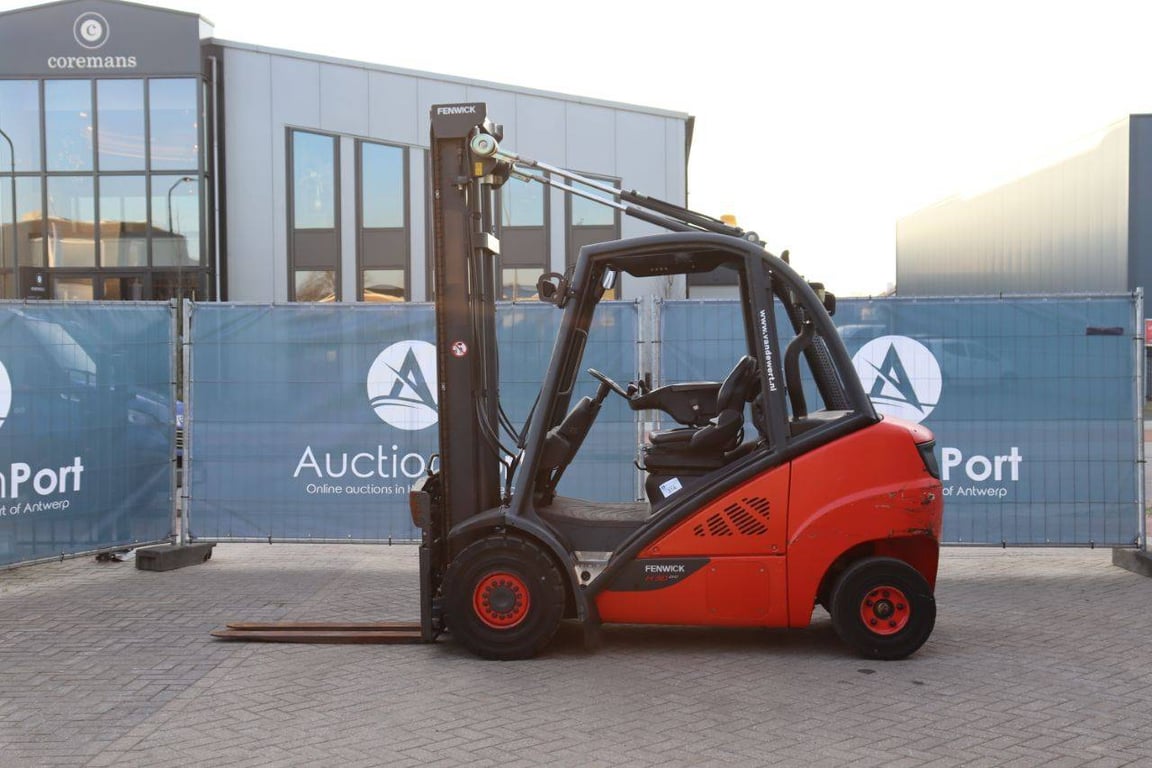 Forklift Linde H30D-02 Diesel 3000kg 2013 2013 Fenwick-Linde H30D-02 2013 1 Forklift image 2