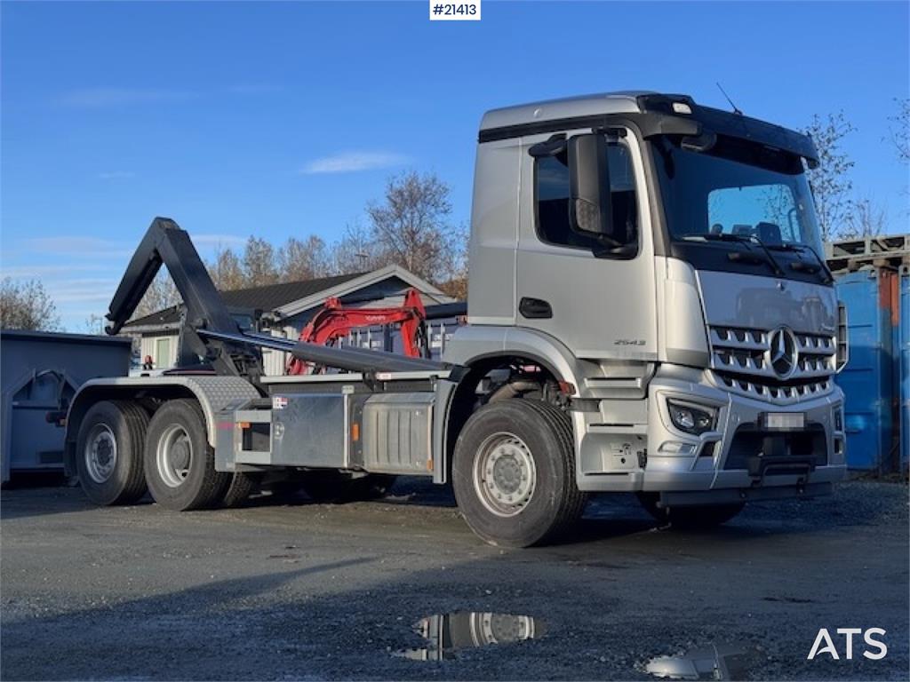 Mercedes-Benz Arocs 2543 6x2 Hook Truck. 3600 km!! 2024 21413 Arocs 2543 6x2 Hook Truck. 3600 km!! 2024 1 image 2