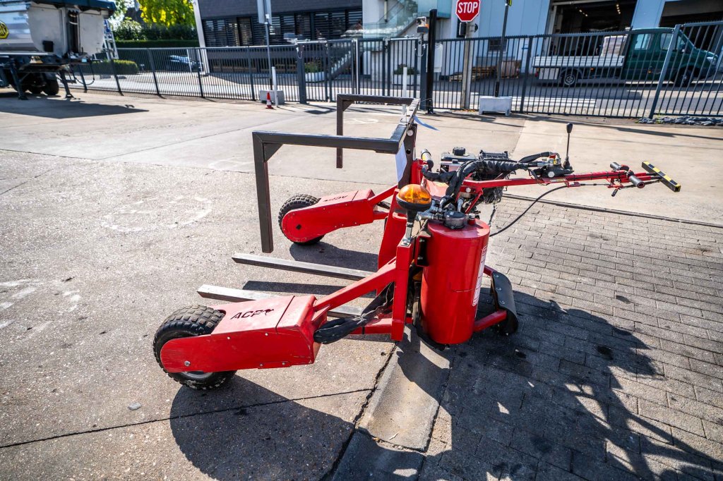 ACP Transpalette tout terrain-TA 1500 3RM 2020 E64751 ACP Transpalette tout terrain-TA 1500 3RM 2020 1 Rough Terrain Forkl...