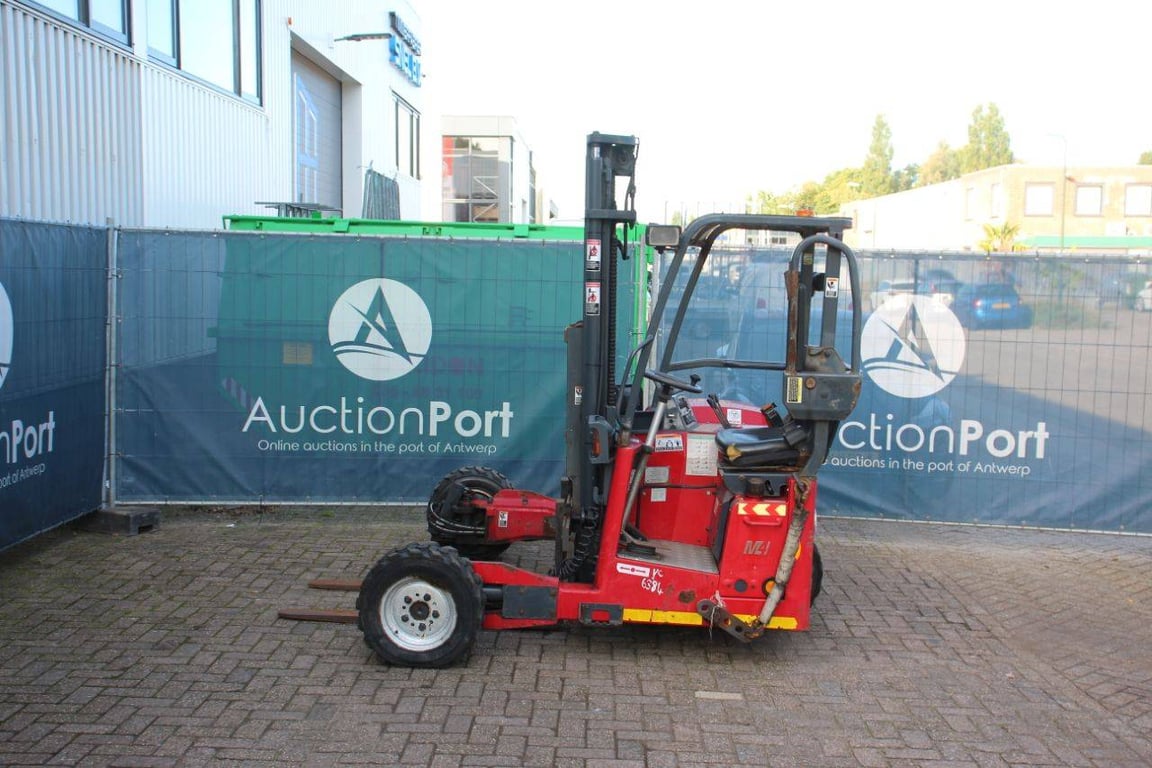 Moffett M4 20.4 Diesel 2000kg Truck-Mounted Forklift 2011 2011 M4 20.4 2011 1 image 2