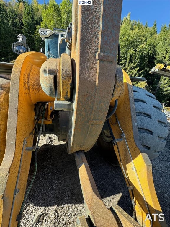 Liebherr L580 Wheel Loader w/ Bucket 2021 21442 L580 Wheel Loader w/ Bucket 2021 1 Wheel Loaders image 14