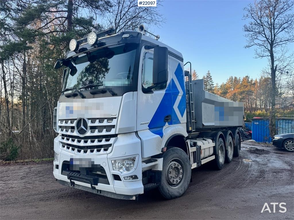 Mercedes-Benz Arocs 3253 tridem hook truck 2020 22097 Arocs 3253 tridem hook 2020 1 image 2