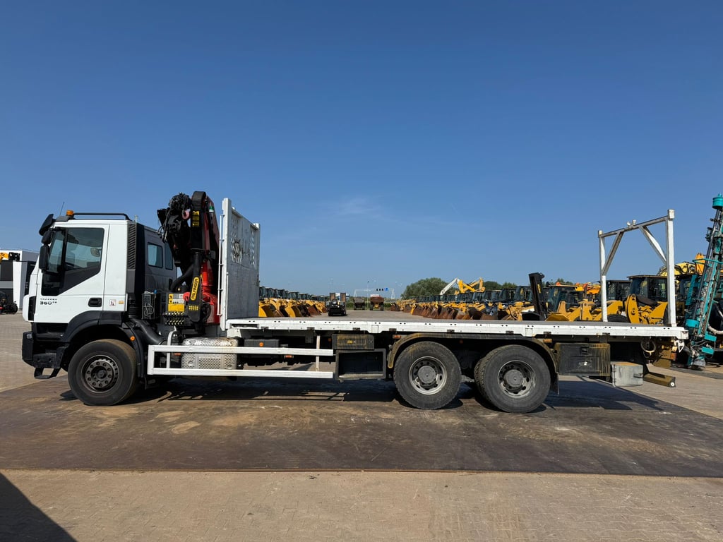 Iveco TRAKKER AD260T36 2015 70001796 TRAKKER AD260T36 2015 1 image 2