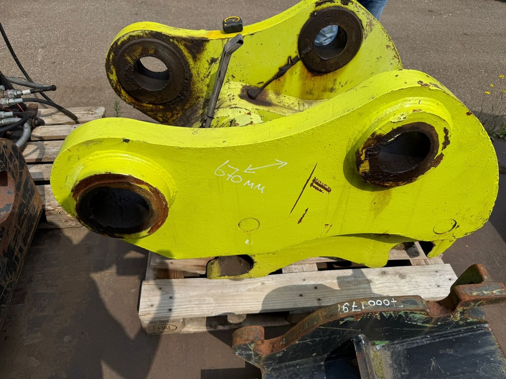Caterpillar 352F Miller Pin-On Quick Coupler 70001781 352F Miller Pin-On Quick Coupler 1 image 13