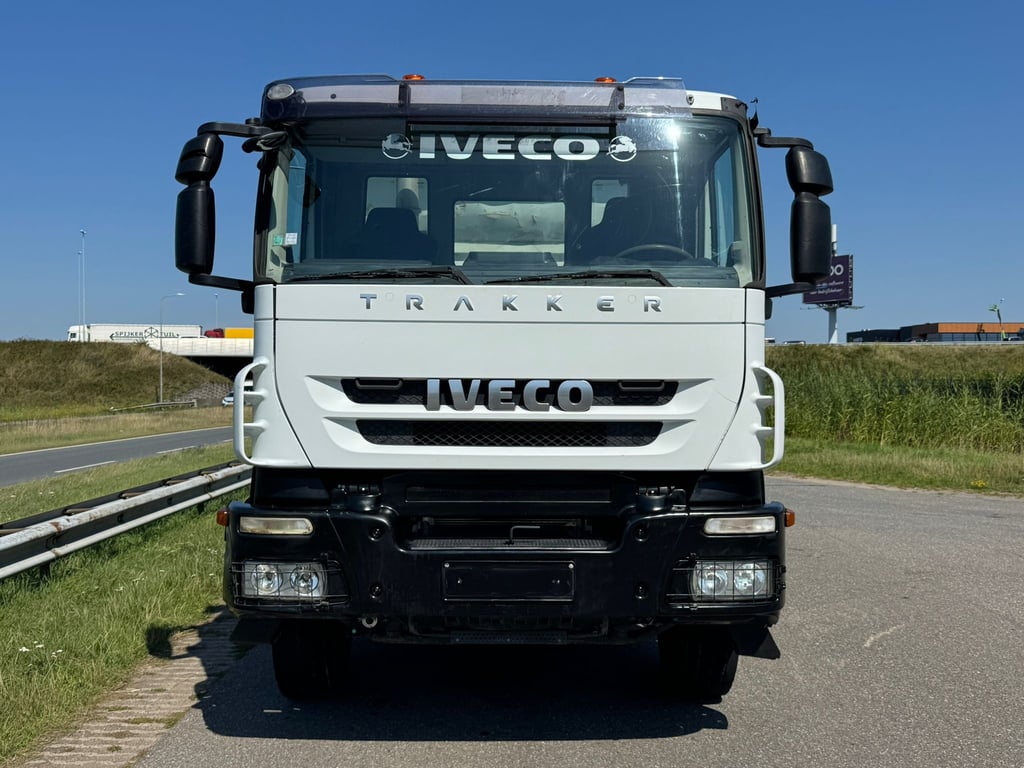 Iveco Trakker 410 6x4 Kipper 2008 00033533 Trakker 410 6x4 Kipper 2008 1 image 8