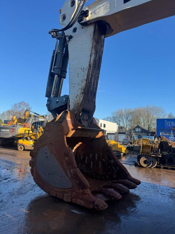 Liebherr R 9150 B 2019 5456 R 9150 B 2019 1 Crawler Excavators image 15
