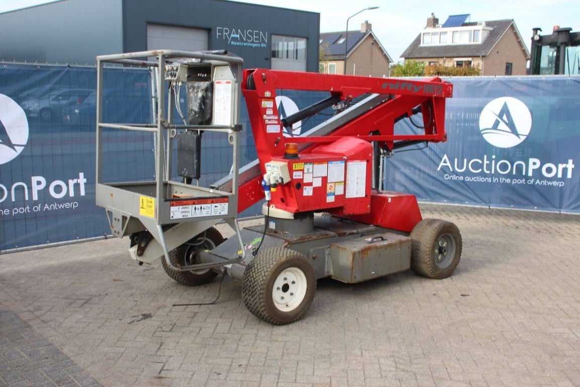 Articulating boom lift Niftylift HR12 Diesel 2015 2015 Niftylift HR12 2015 1 image 8