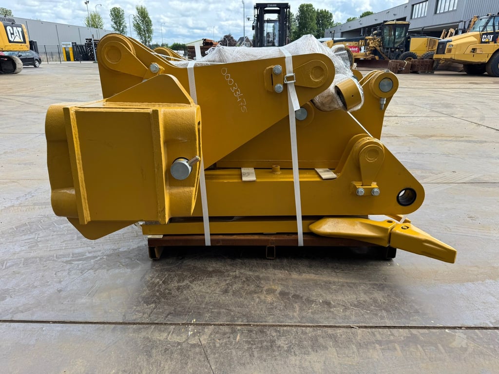 Caterpillar D8T D8R D8N Multishank Ripper (forged shanks) 2026 00033774 D8T D8R D8N Multishank Ripper (forged shanks) 2026...
