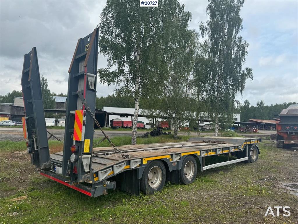 NC engineering Machine trailer w/ hydraulic driving b 2021 20727 NC engineering Machine trailer w/ hydraulic driving b 202...