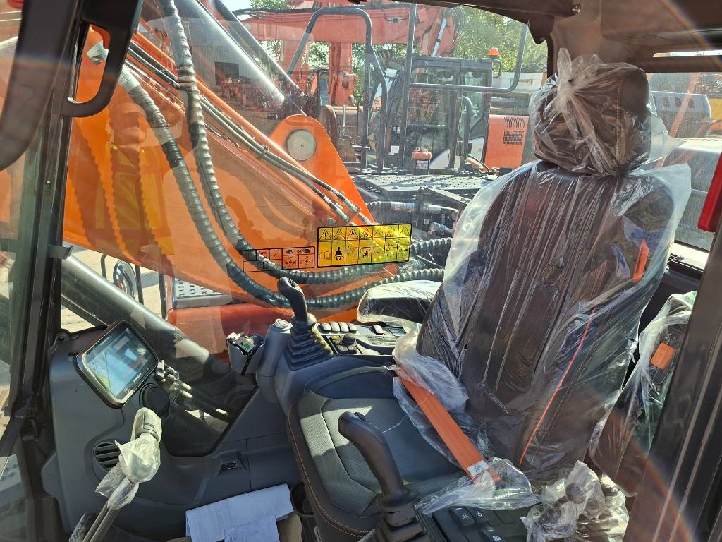 Develon DX225LC-7 2023 ATR-2132 Develon DX225LC-7 2023 0 Crawler Excavators image 7