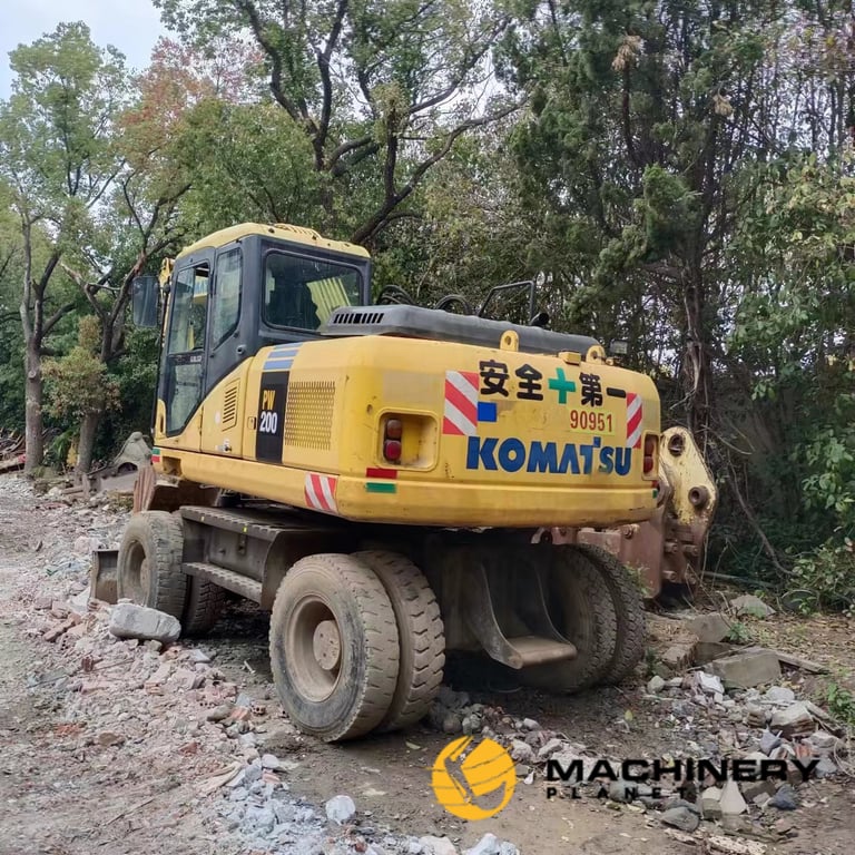 Komatsu PC200 Wheel Excavator GOOD CONDITION PC200W 2019 1 Wheeled Excavators image 3