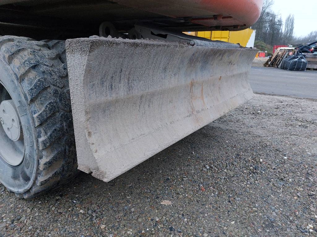 Heavy machinery product image - Image 15 of 15