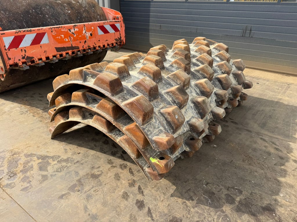 Hamm 3412 incl. Padfoot shields 2004 00033616 3412 incl. Padfoot shields 2004 1 image 11