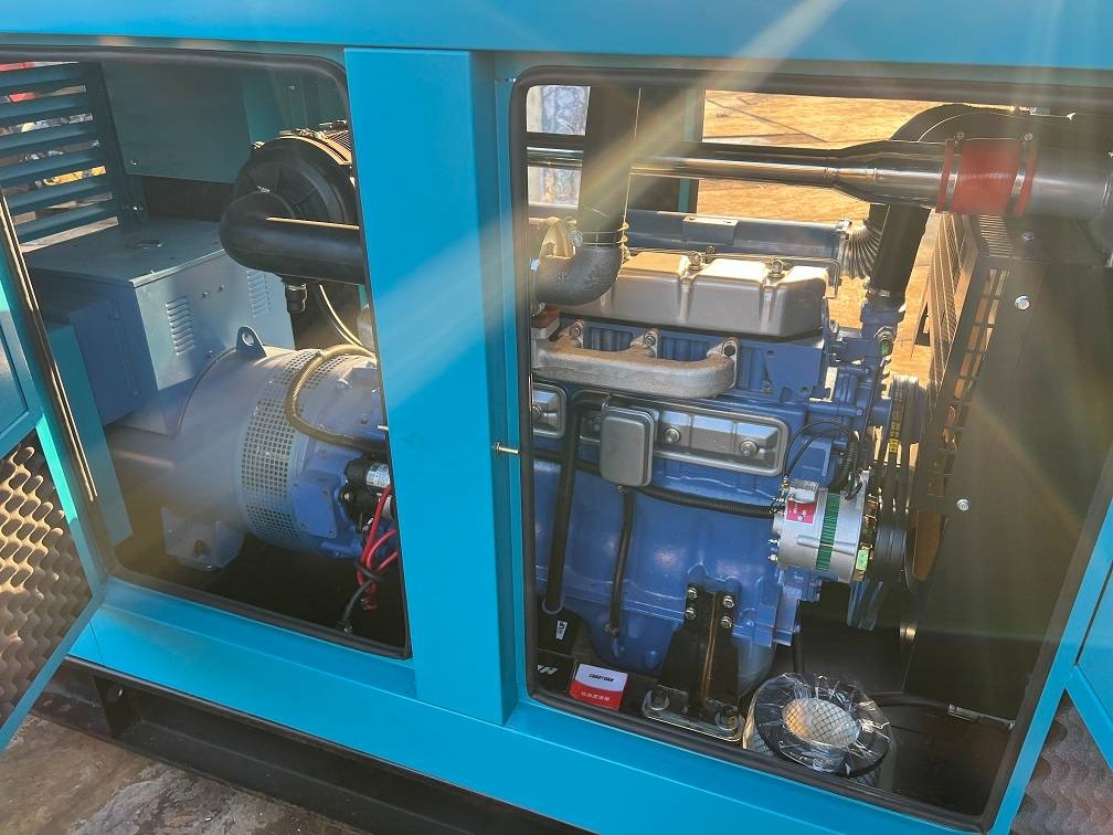 Ricardo 100KVA (80KW) SILENT GENERATOR 3 PHASE 50HZ 400V 2022 5007 Ricardo 100KVA (80KW) SILENT GENERATOR 3 PHASE 50HZ 400...