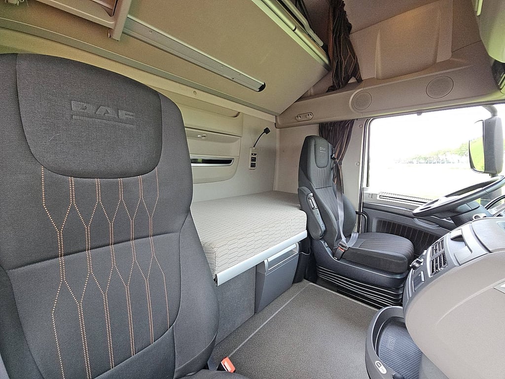 Heavy machinery product image - Image 14 of 15