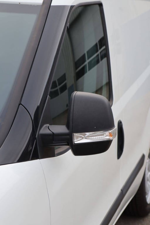 Opel COMBO VAN Diesel 2015 2015 Opel Combo van 2015 1 image 13