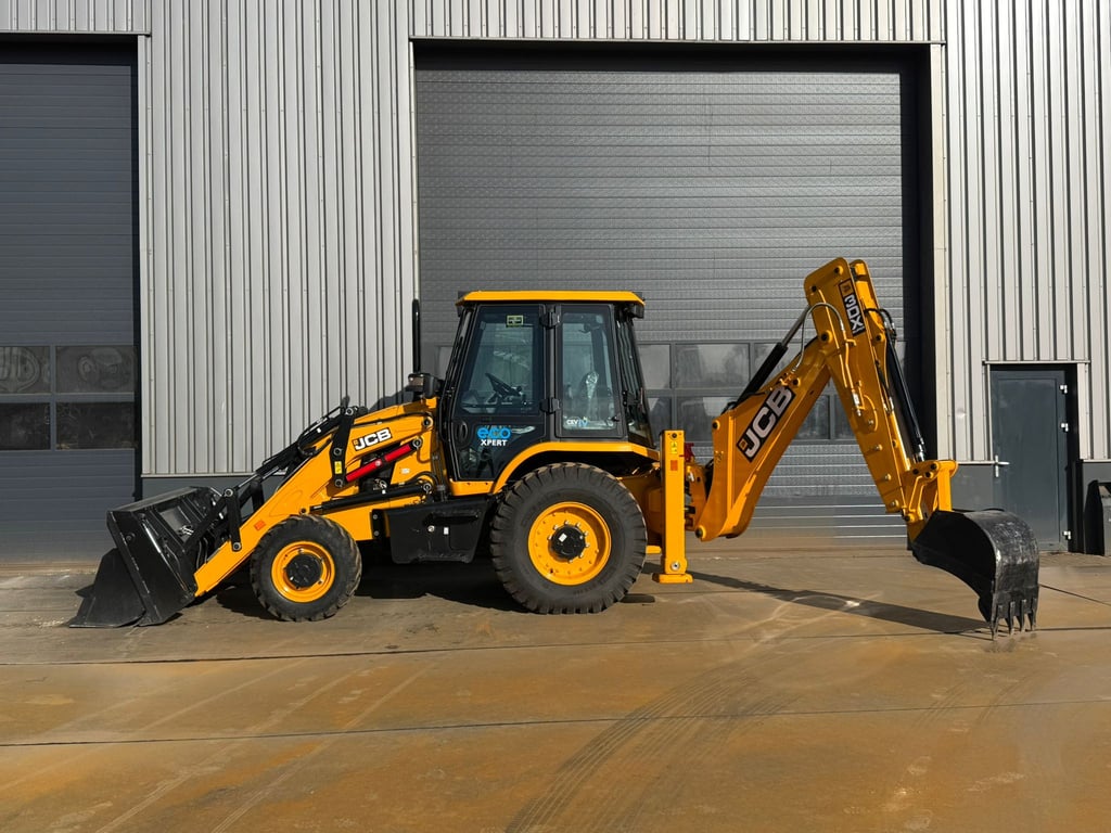 JCB 3DX 4x4 Super with extendable boom 2025 00033287 3DX 4x4 Super with extendable boom 2025 0 image 9