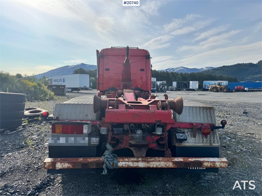 Scania R124 Hook truck. Partial Rep. object. 1997 20740 R124 Hook truck. Partial Rep. object. 1997 1 image 4