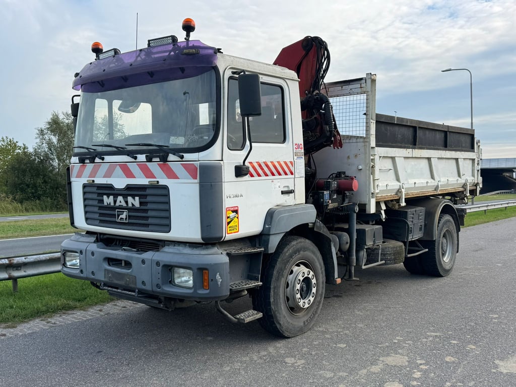 MAN 19.310 4x2 Kipper with HMF 1463K2 Crane 2001 00033534 19.310 4x2 Kipper with HMF 1463K2 Crane 2001 1 Crane trucks image 2