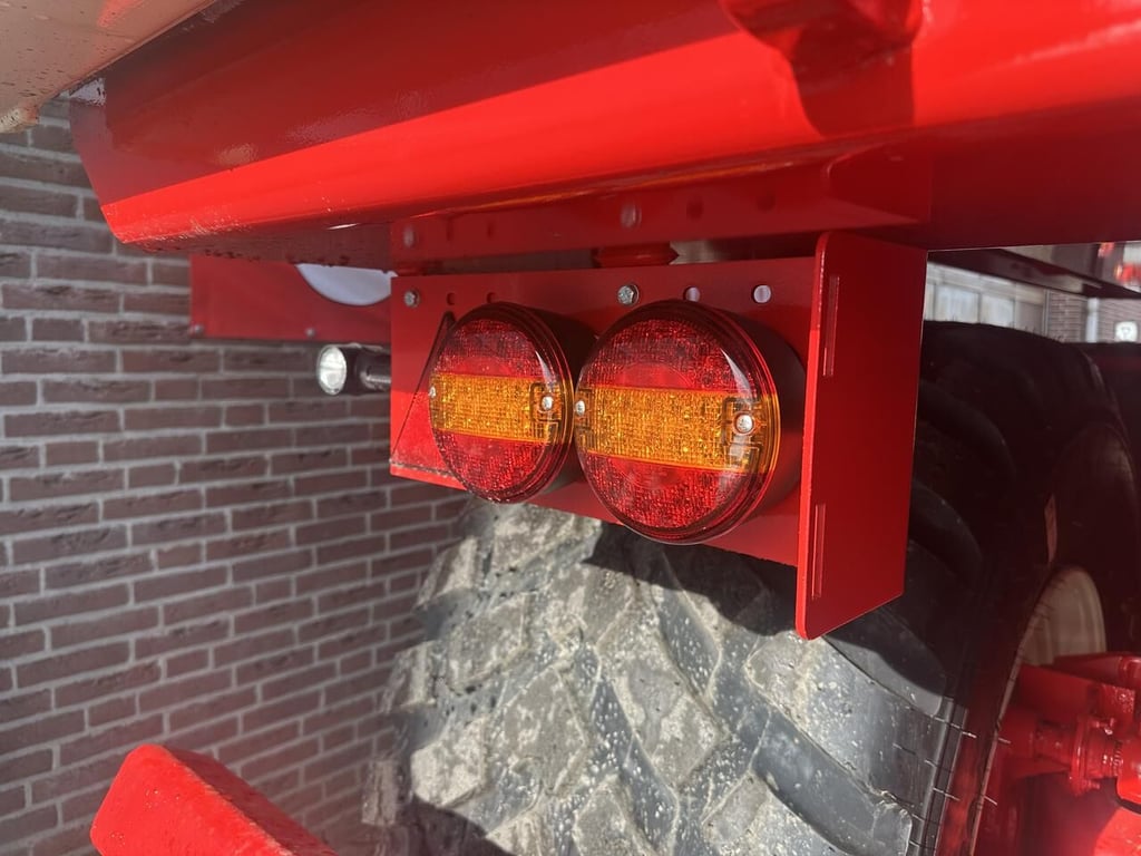 Heavy machinery product image - Image 14 of 15