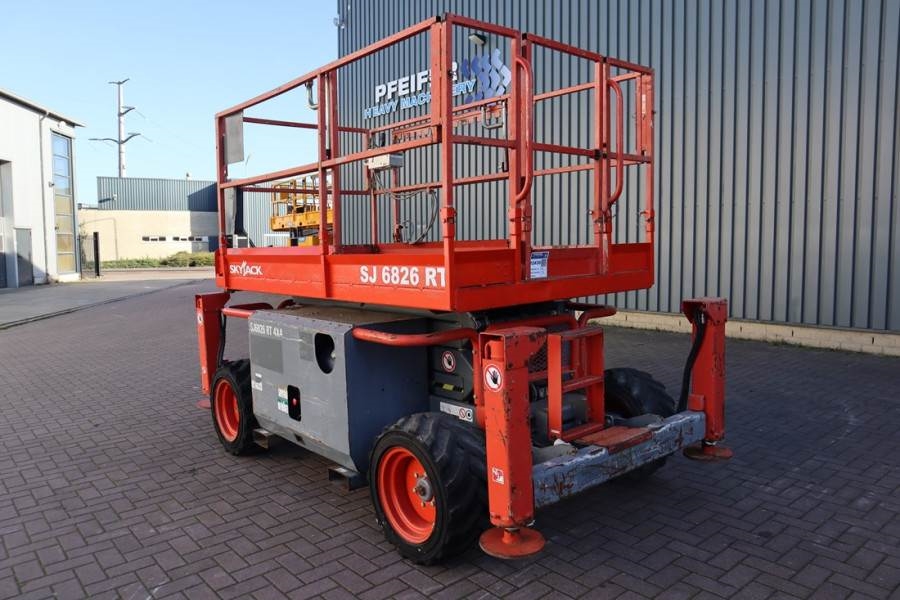SkyJack SJ6826 Diesel, 4x4 Drive, 10m Working Height, 567k 2014 SKYJACK - SJ6826 - 62024 SJ6826 Diesel, 4x4 Drive, 10m Wor...