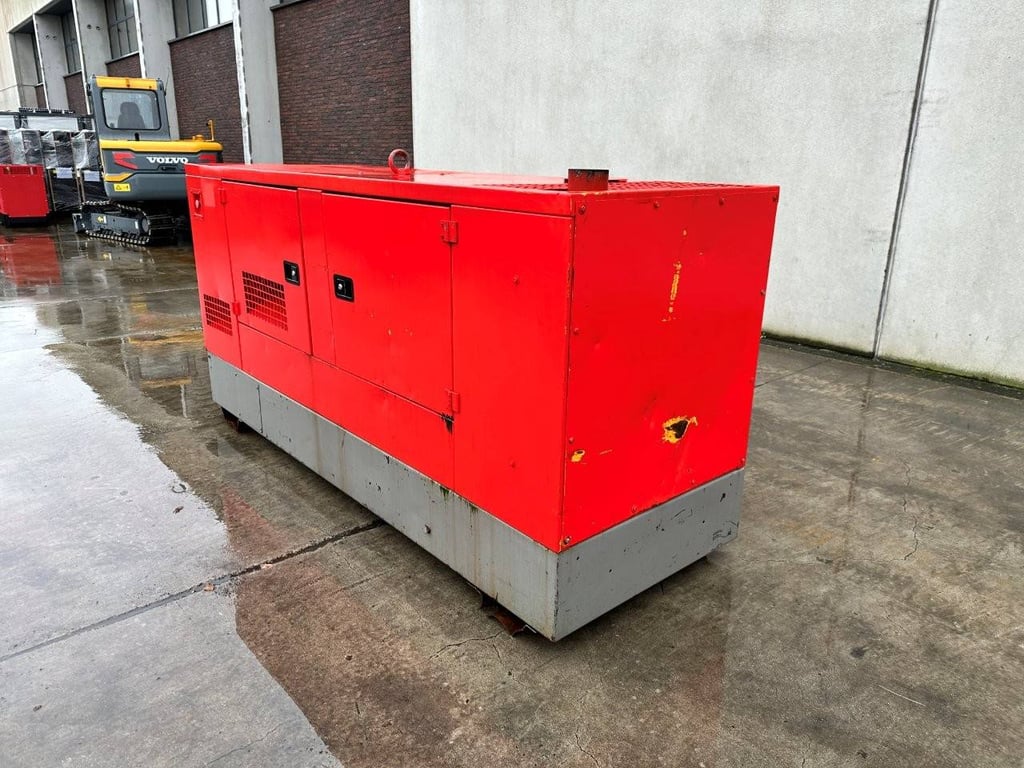 Generator Gesan DPS100 Diesel 110kVA 2005 2005 GESAN DPS100 2005 1 Generators image 6