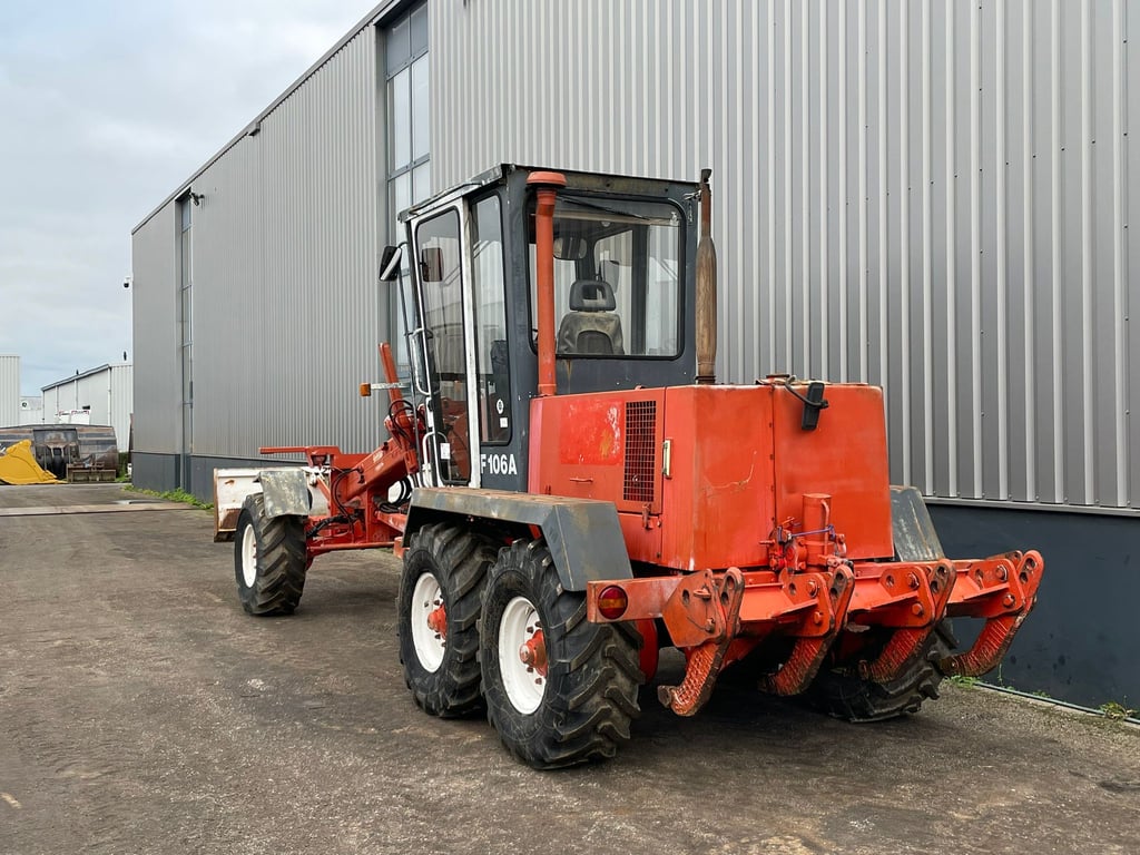 O & K F106A 6x6 Motor Grader 1991 00033766 O & K F106A 6x6 Motor Grader 1991 1 image 3